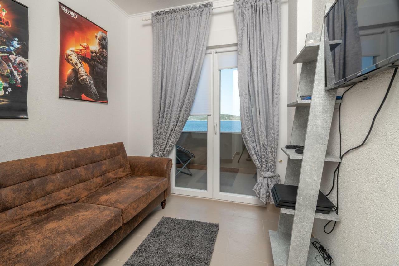 Villa Insula Ventum Trogir Bagian luar foto