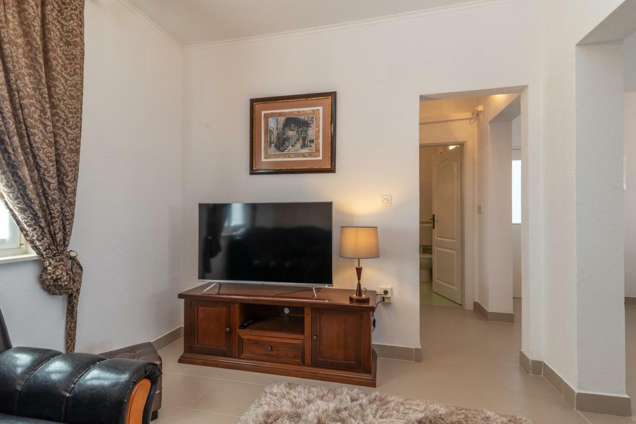 Villa Insula Ventum Trogir Bagian luar foto